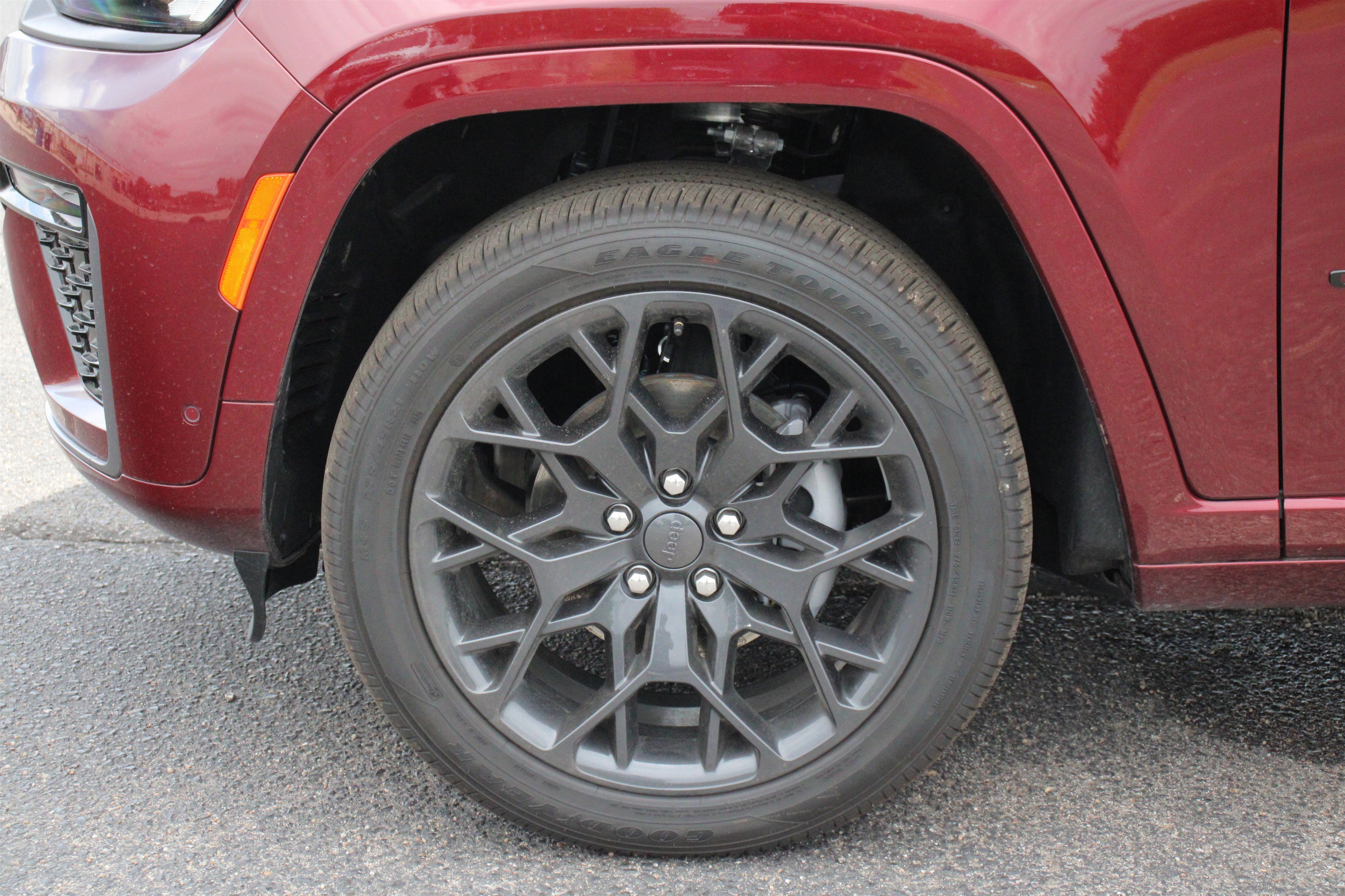 New 2026 Velvet Red Pearl-Coat Exterior Paint Jeep Summit image 42