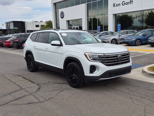 2024 Volkswagen Atlas 2.0T SE w/Technology