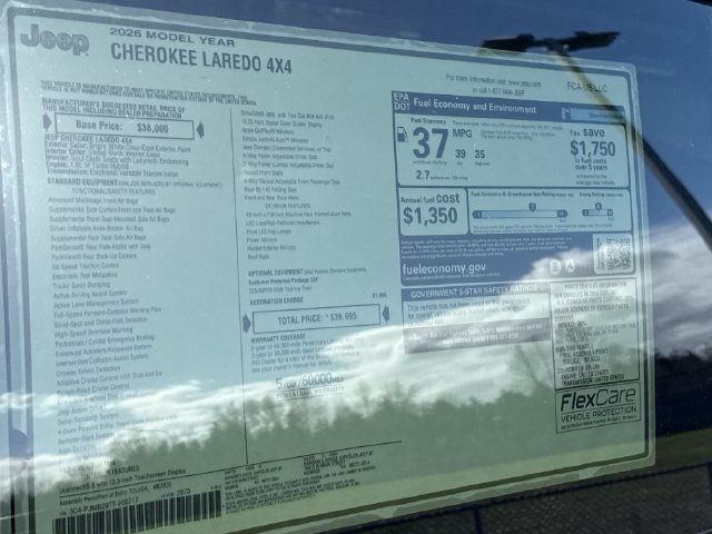 New 2026 Bright White Clear-Coat Exterior Paint Jeep Laredo image 30