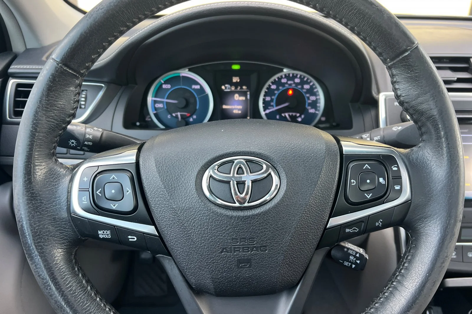 Used 2017 Celestial Silver Toyota Hybrid XLE image 23
