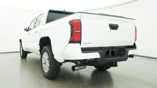 New 2026 White Toyota SR5 image 13