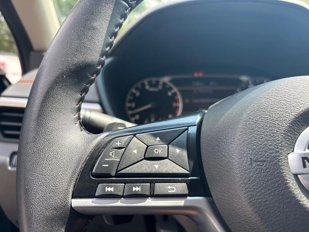 Used 2021 Black Nissan 2.5 SR image 38