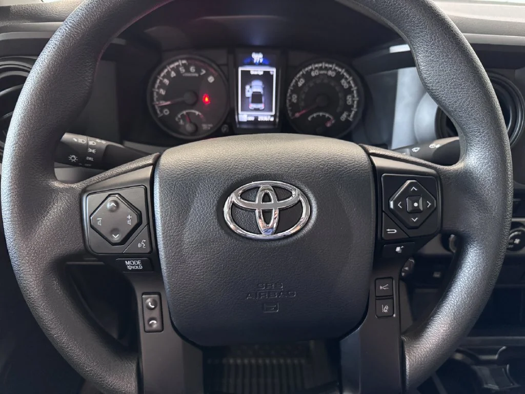 Certified Used 2018 Gray Toyota SR image 14