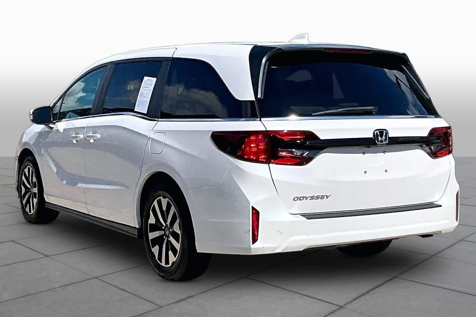 Certified Used 2025 Platinum White Pearl Honda EX-L image 11