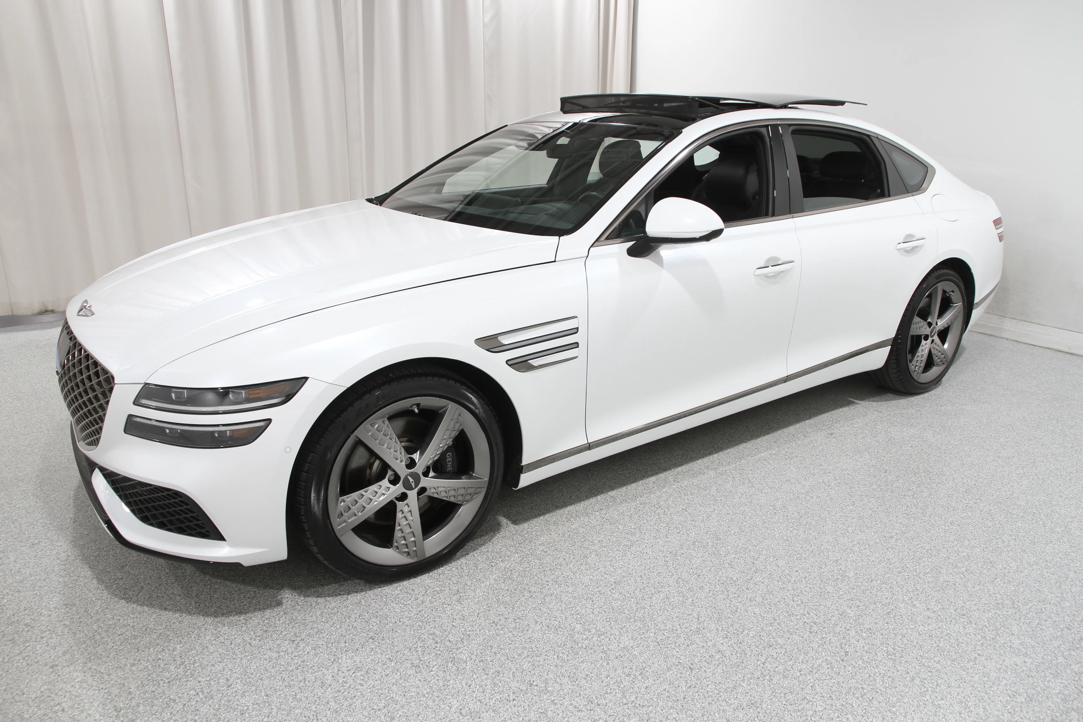 Used 2024 Uyuni White Pearl Metallic Genesis 3.5T Sport image 3