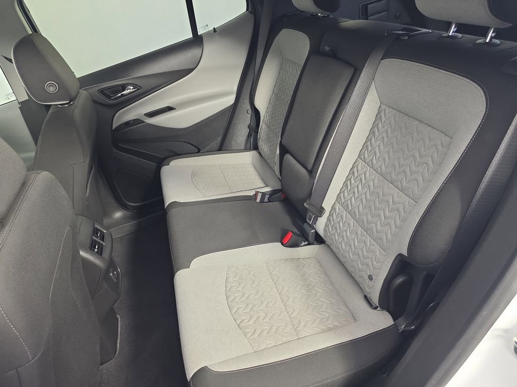 Used 2022 White Chevrolet LT image 28