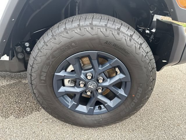 New 2026 White/off-white Jeep 85th Anniversary Edition image 12