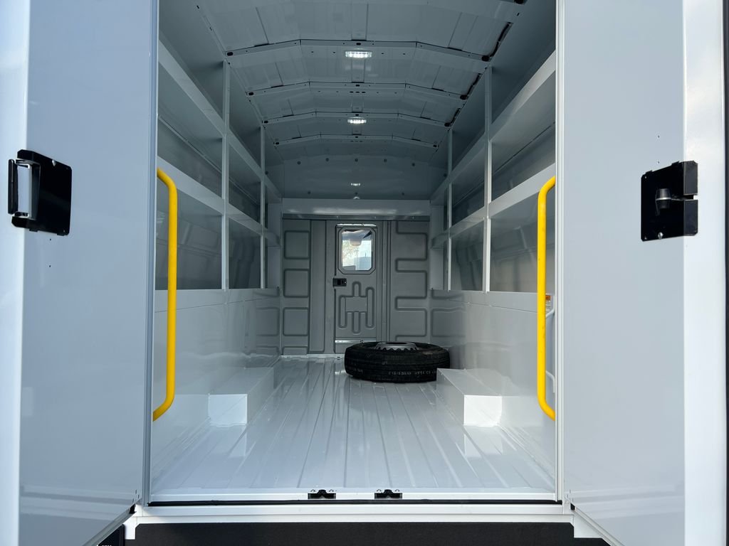 New 2025 Arctic White Mercedes-Benz Standard Roof image 6