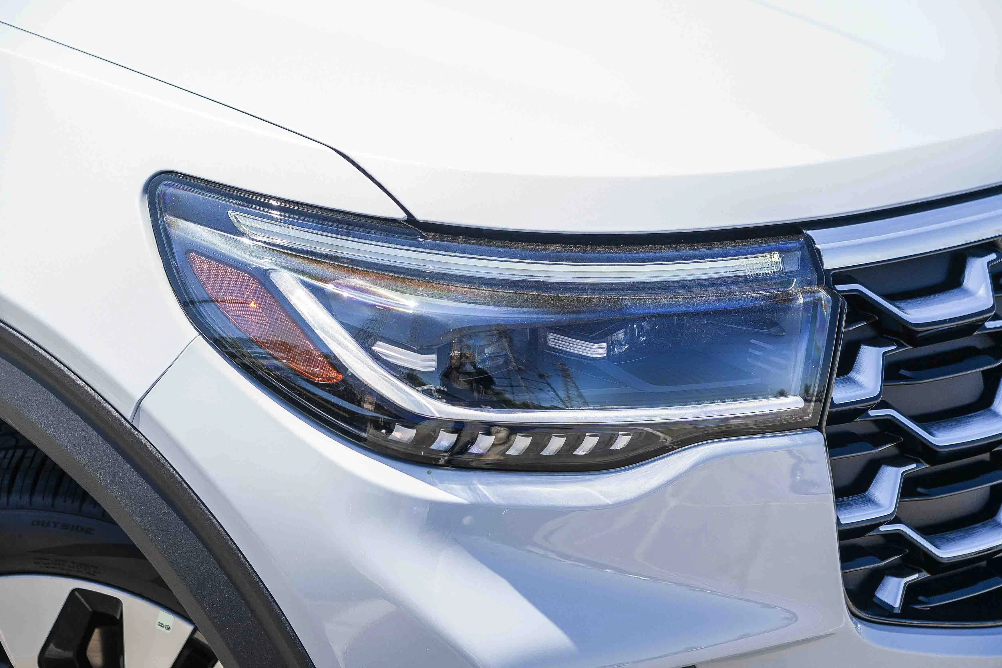 New 2026 Space White Metallic Ford Platinum™ image 2