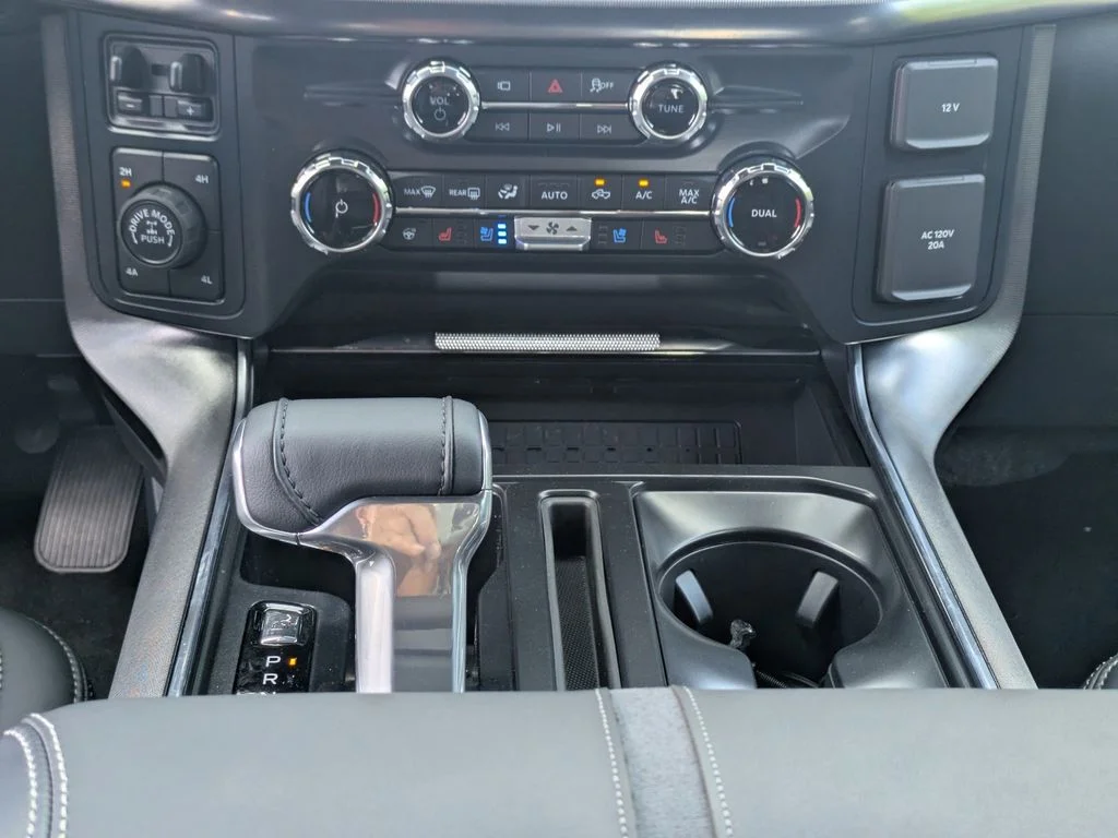 New 2026 Star White Metallic Tri-Coat Ford Platinum image 19