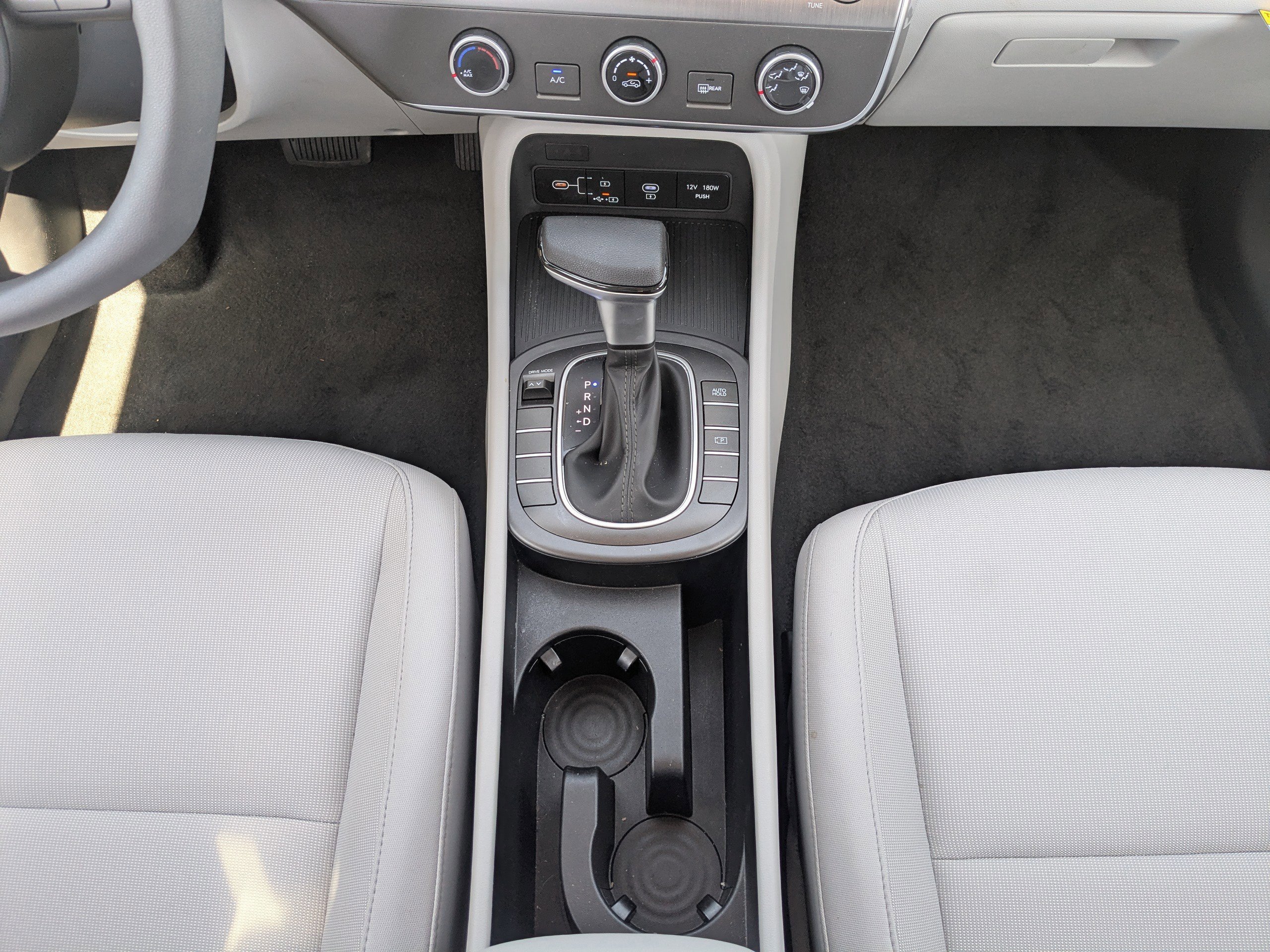 2026 Hyundai Kona SE - Photo 17