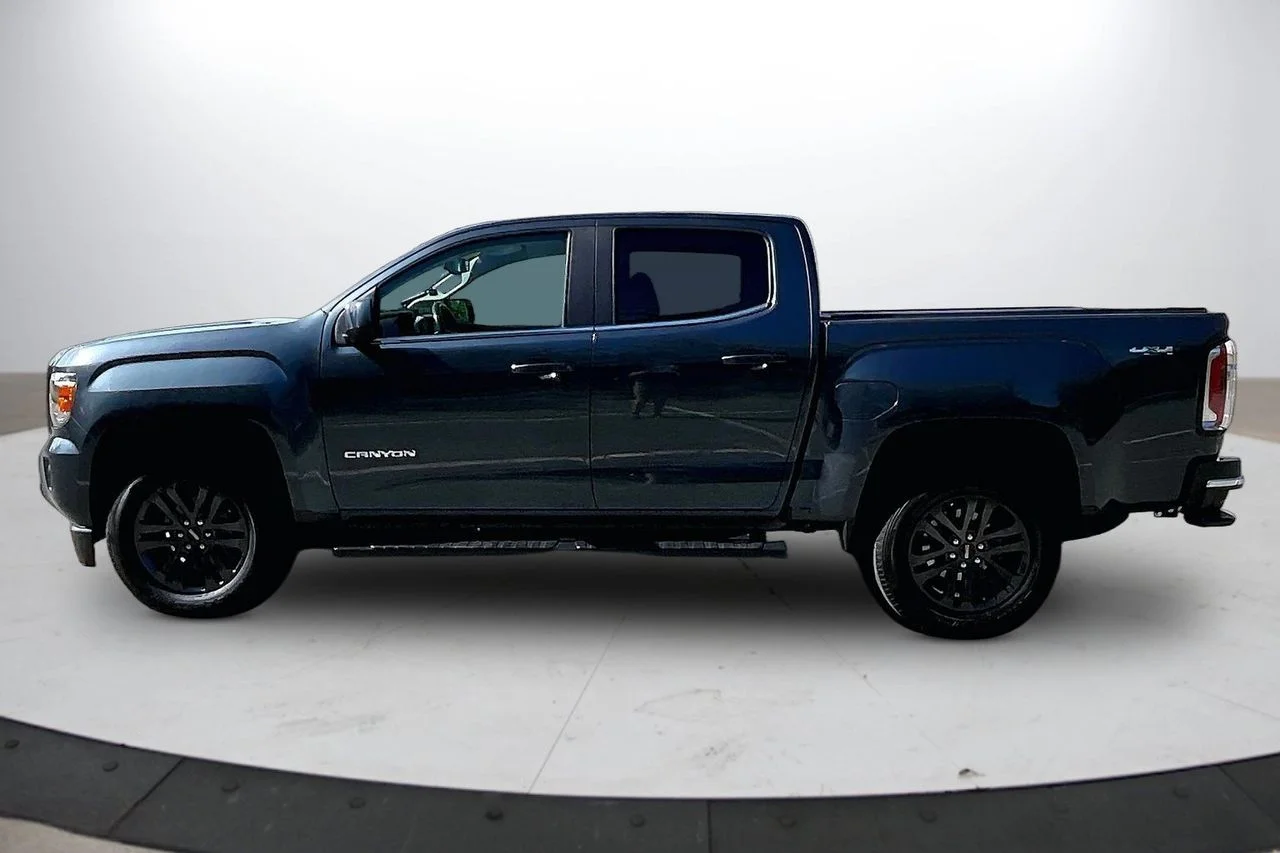 Used 2020 Blue GMC SLE1 image 5