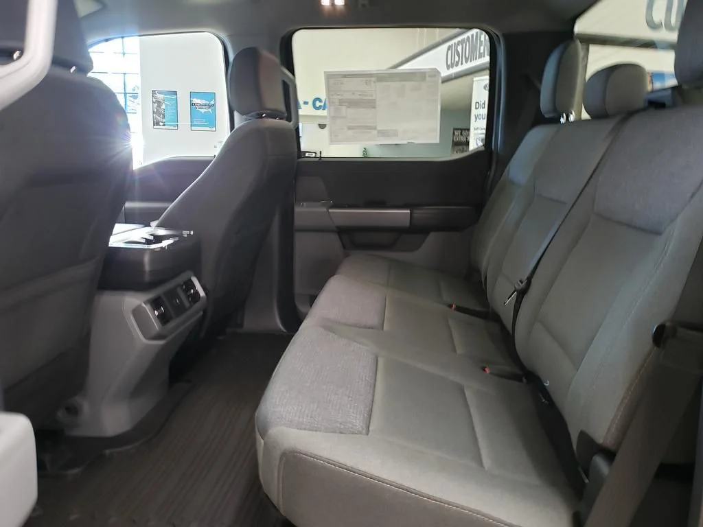 New 2026 Carbonized Gray Metallic Ford XLT image 12