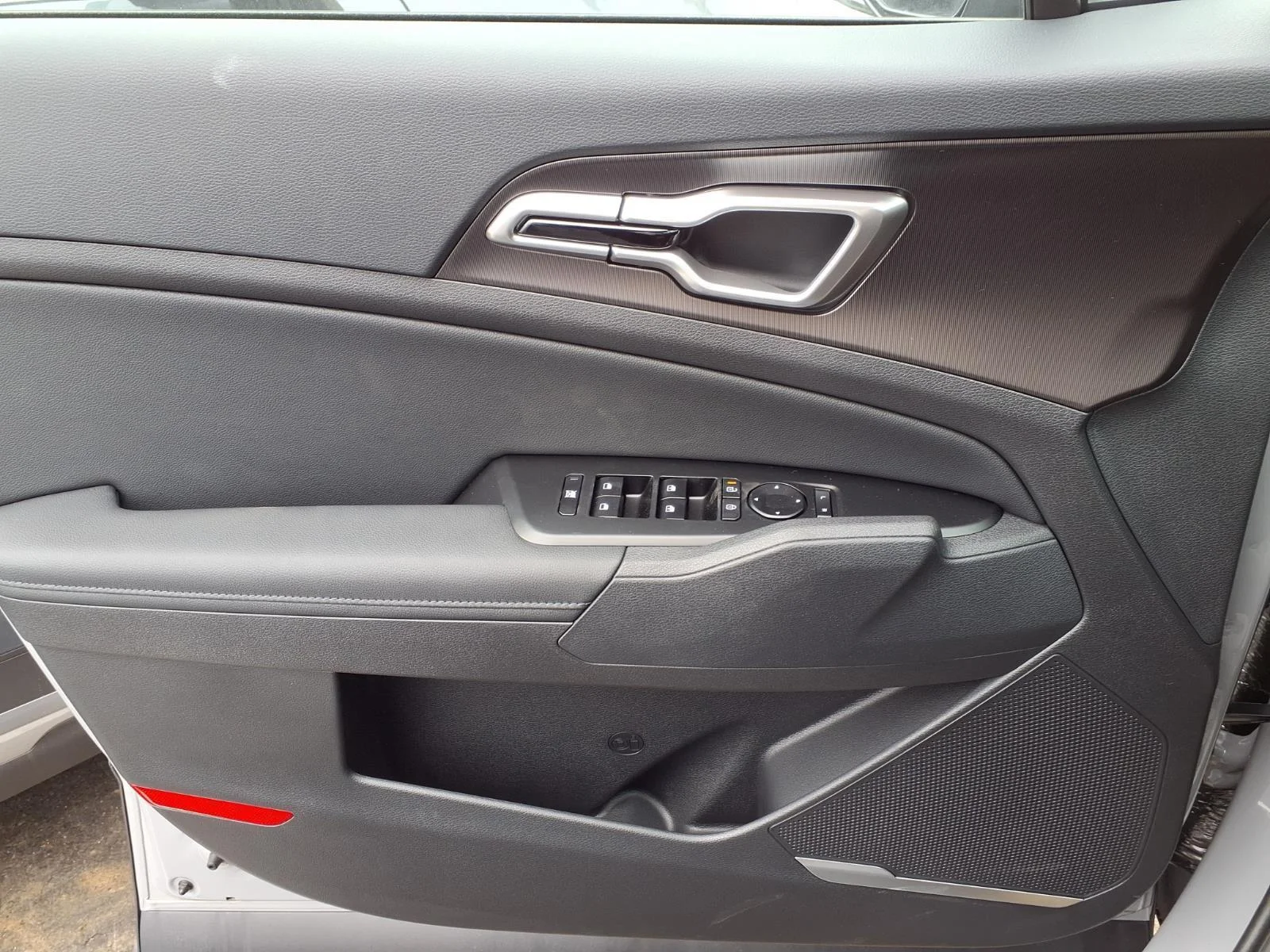 New 2027 Wolf Gray Kia EX image 9