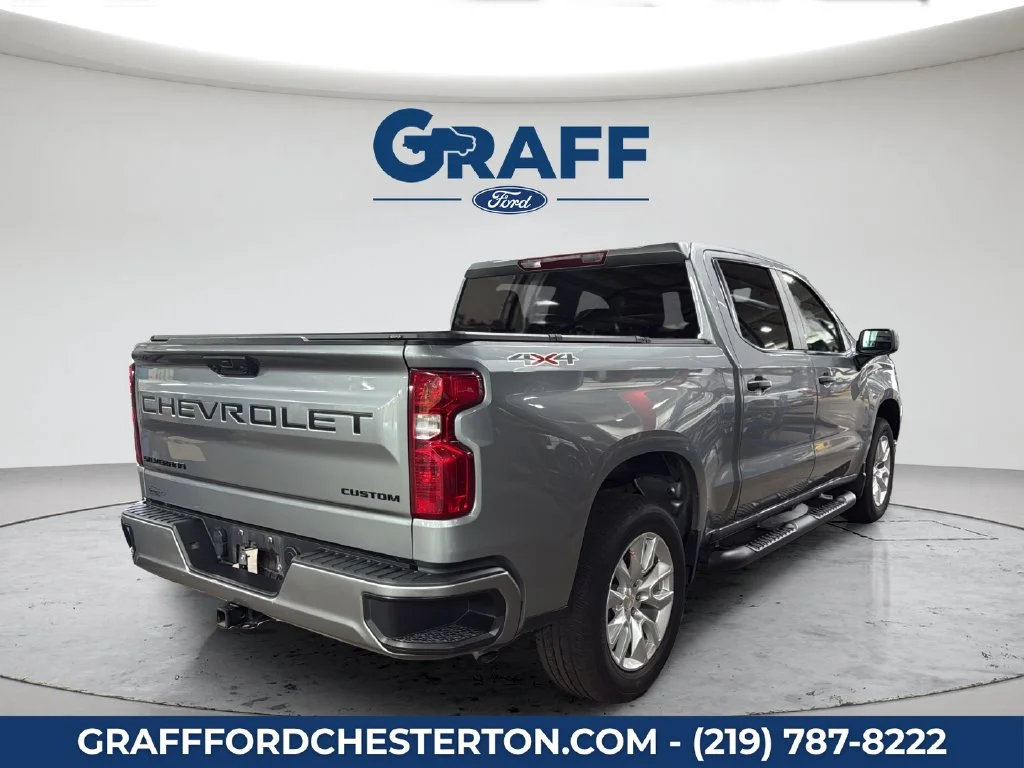 Used 2024 Gray Chevrolet Custom image 7