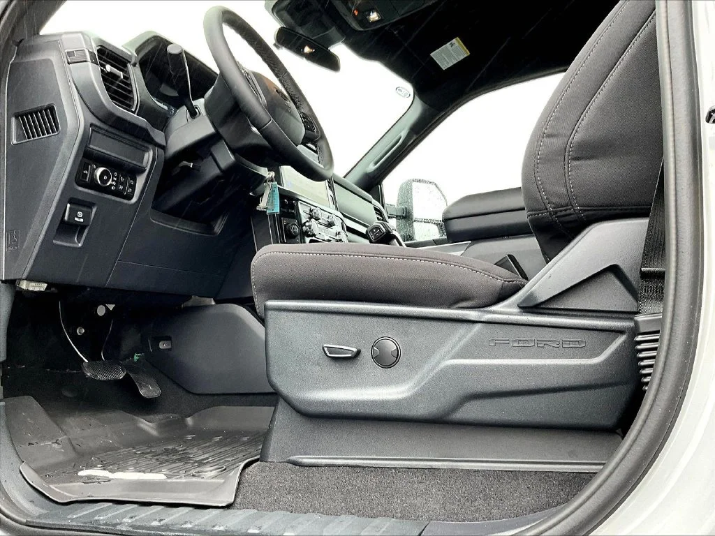 New 2026 Avalanche Ford XLT image 40