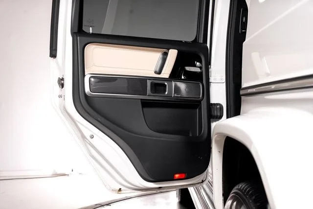 Used 2024 MANUFAKTUR Moonlight White Metallic Mercedes-Benz G 550 image 61