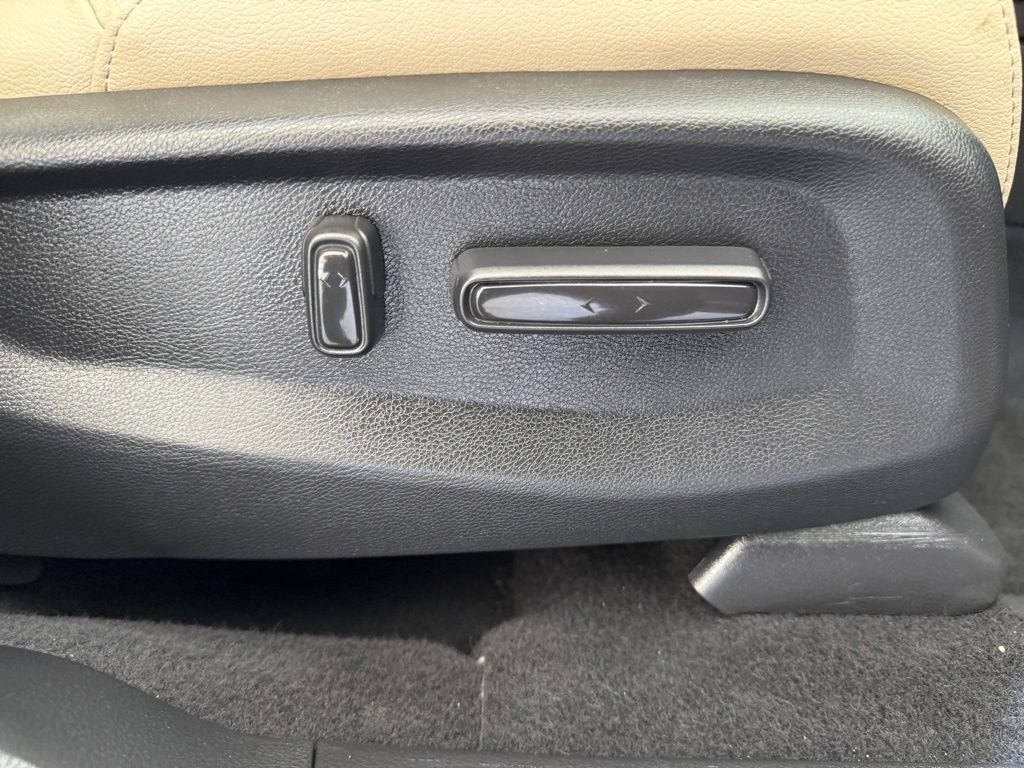 Used 2019 Molten Lava Pearl Honda Touring image 13