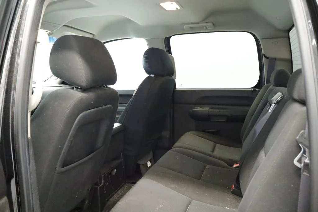 Used 2011 Black GMC SLE image 18