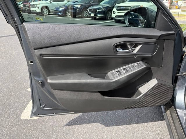 Used 2024  Honda EX image 12