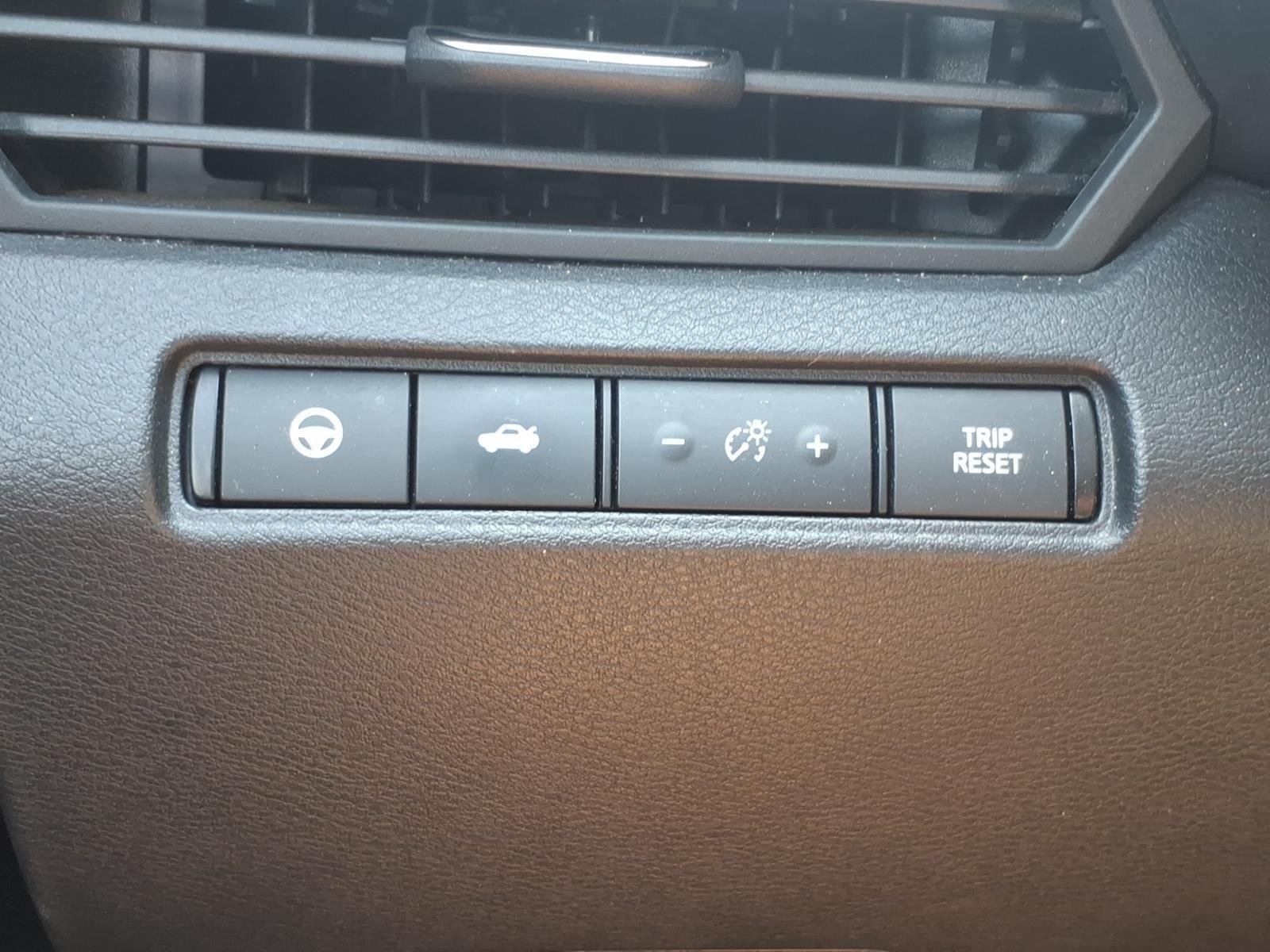 Used 2019 Super Black Nissan 2.5 SV image 16