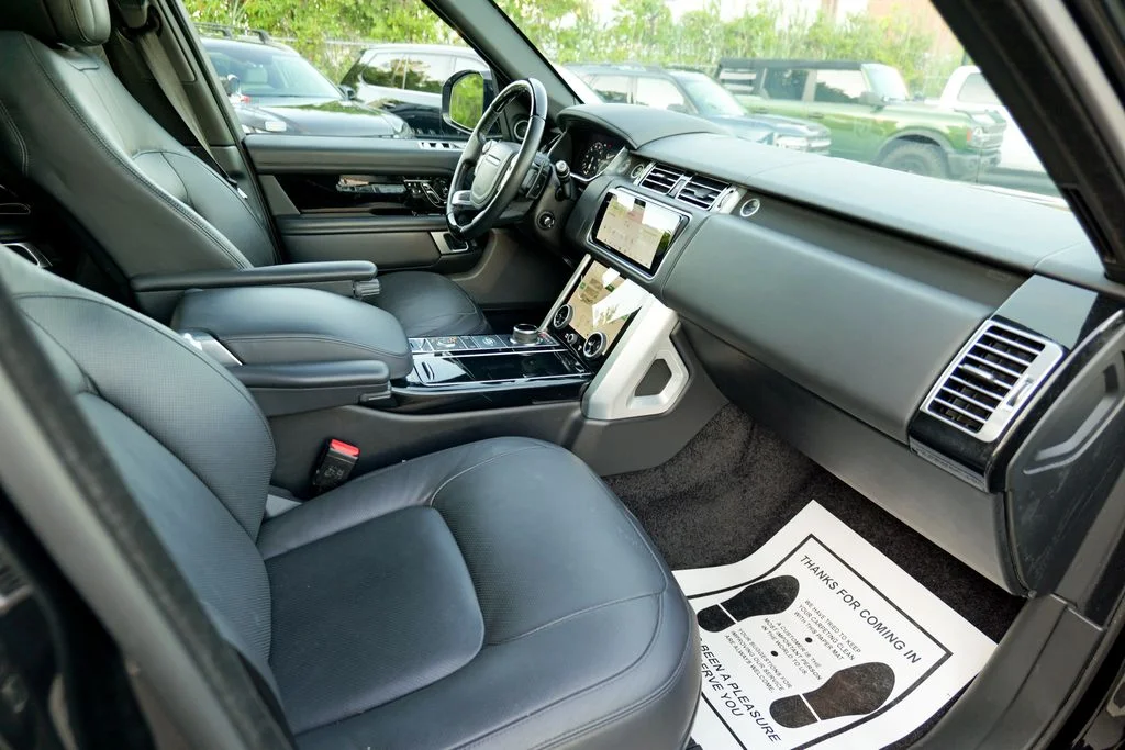 Used 2020 Santorini Black Metallic Land Rover HSE image 37
