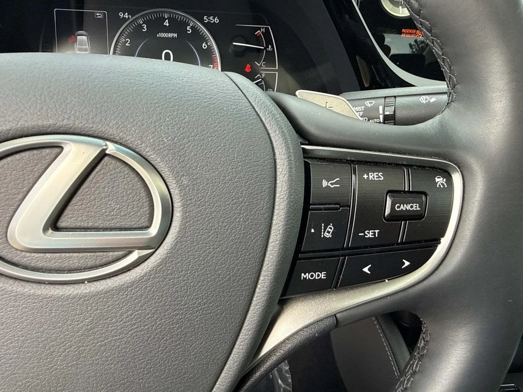 Used 2025 Silver Lexus 350 image 38