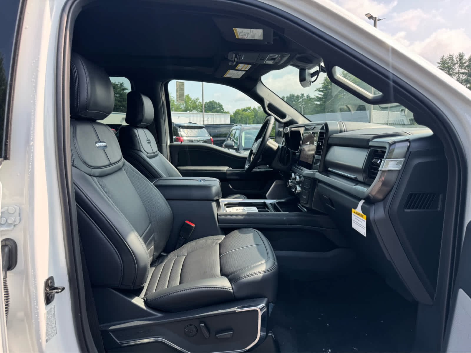 New 2026 Star White Metallic Tri-Coat Ford Platinum image 13
