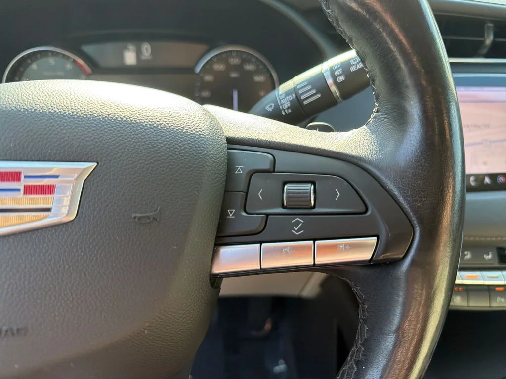 Used 2021  Cadillac Premium Luxury image 23