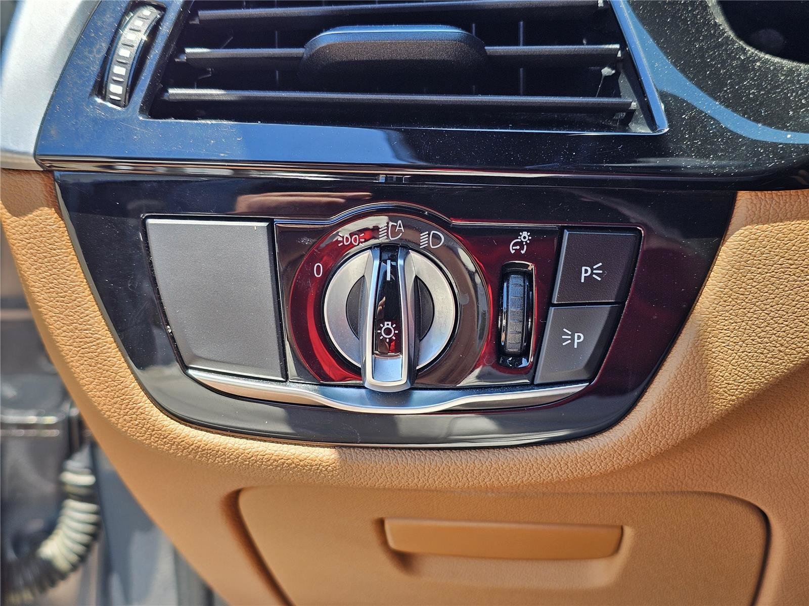 2020 BMW 5 Series 530i - Photo 18