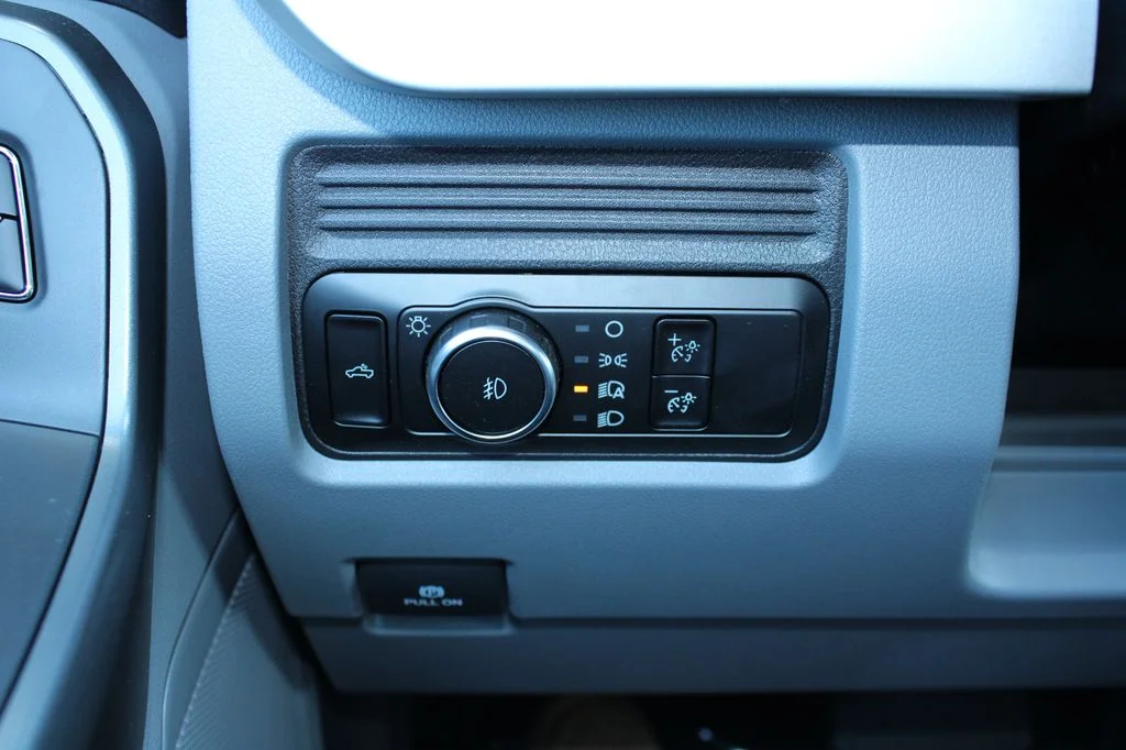 New 2026 Oxford White Ford F-350® XLT image 25