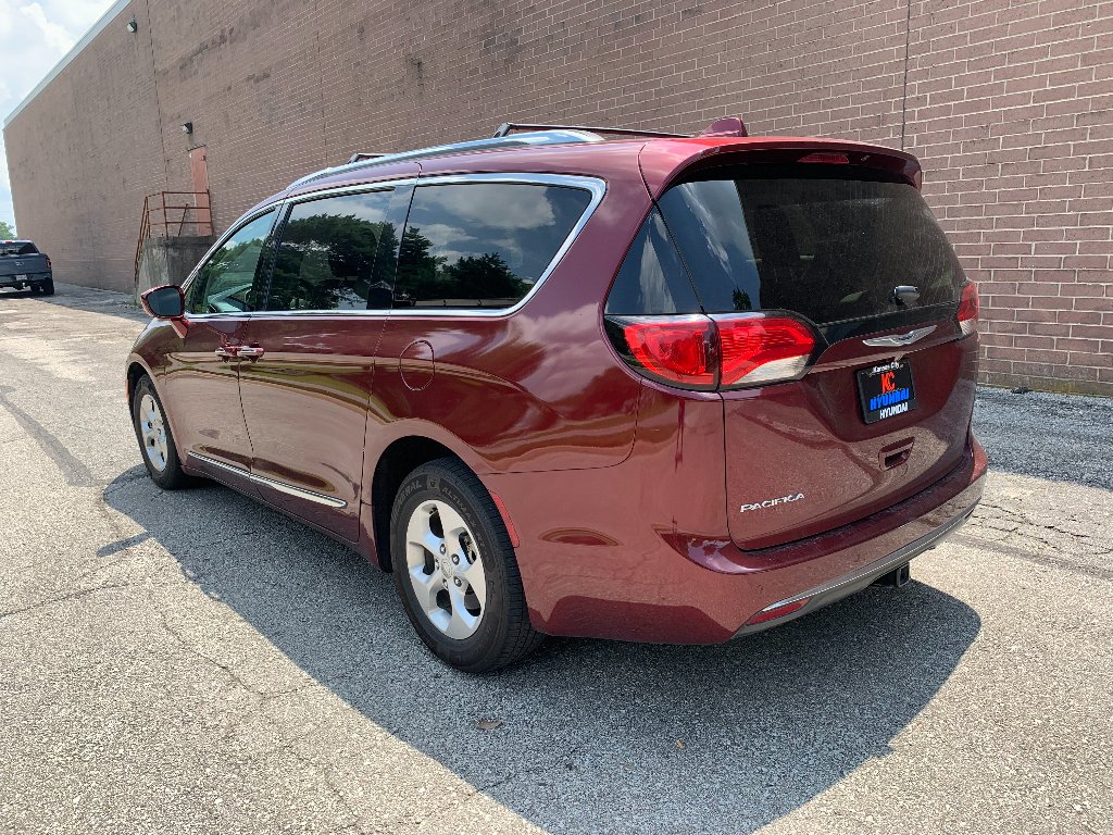 Used 2017 Velvet Red Pearlcoat Chrysler Touring-L Plus image 3