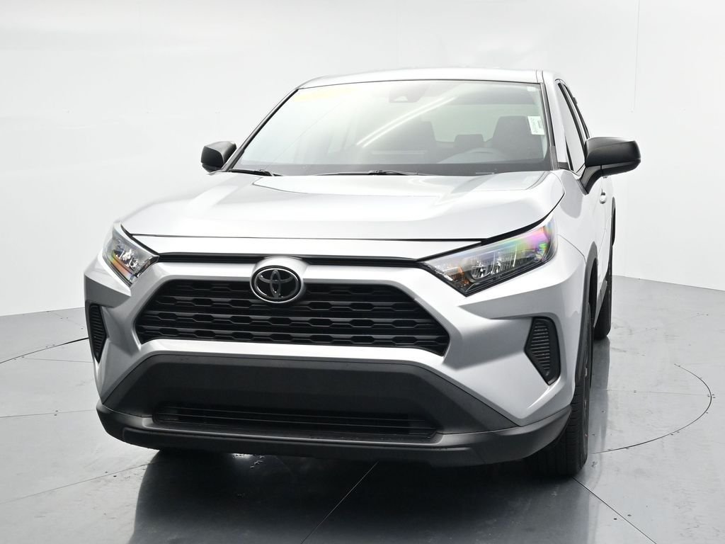 Used 2022 Silver Toyota LE image 3