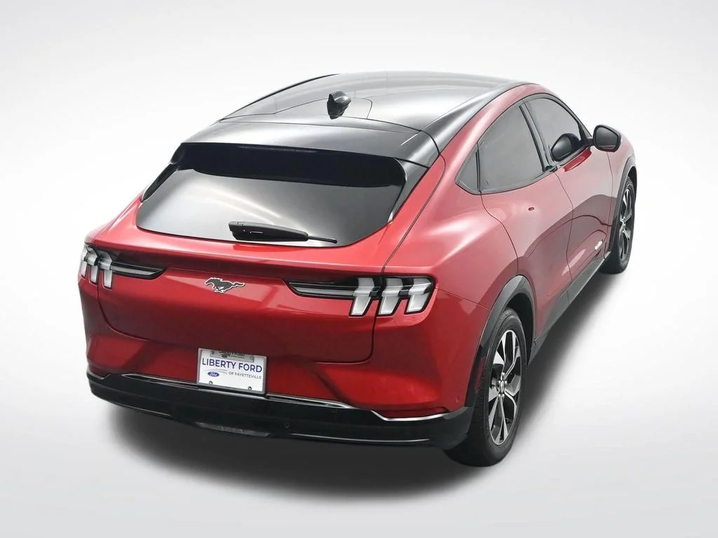 Used 2022 Red Metallic Ford Premium image 29