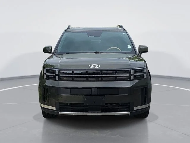 Used 2025 Green Hyundai Limited image 8