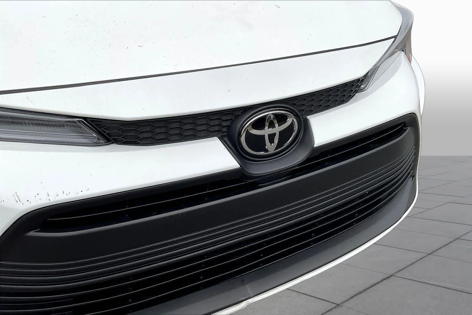 Used 2026 Ice Cap Toyota LE image 57
