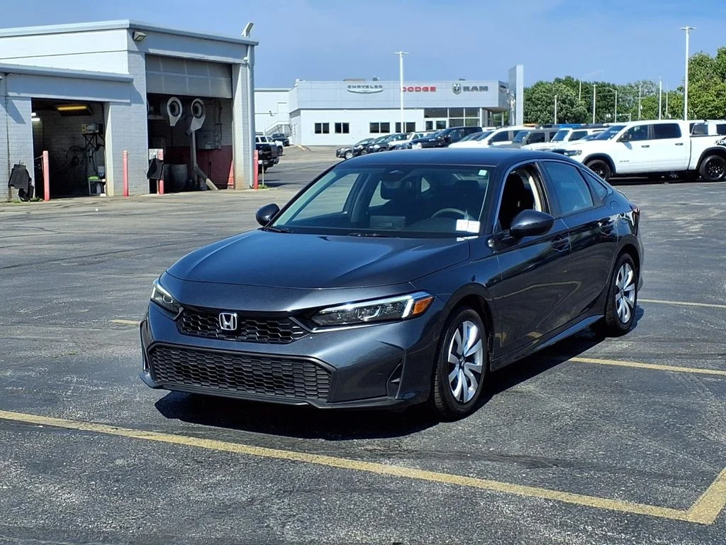 Used 2025 Honda Civic LX with VIN 2HGFE2F27SH603088 for sale in Kansas City