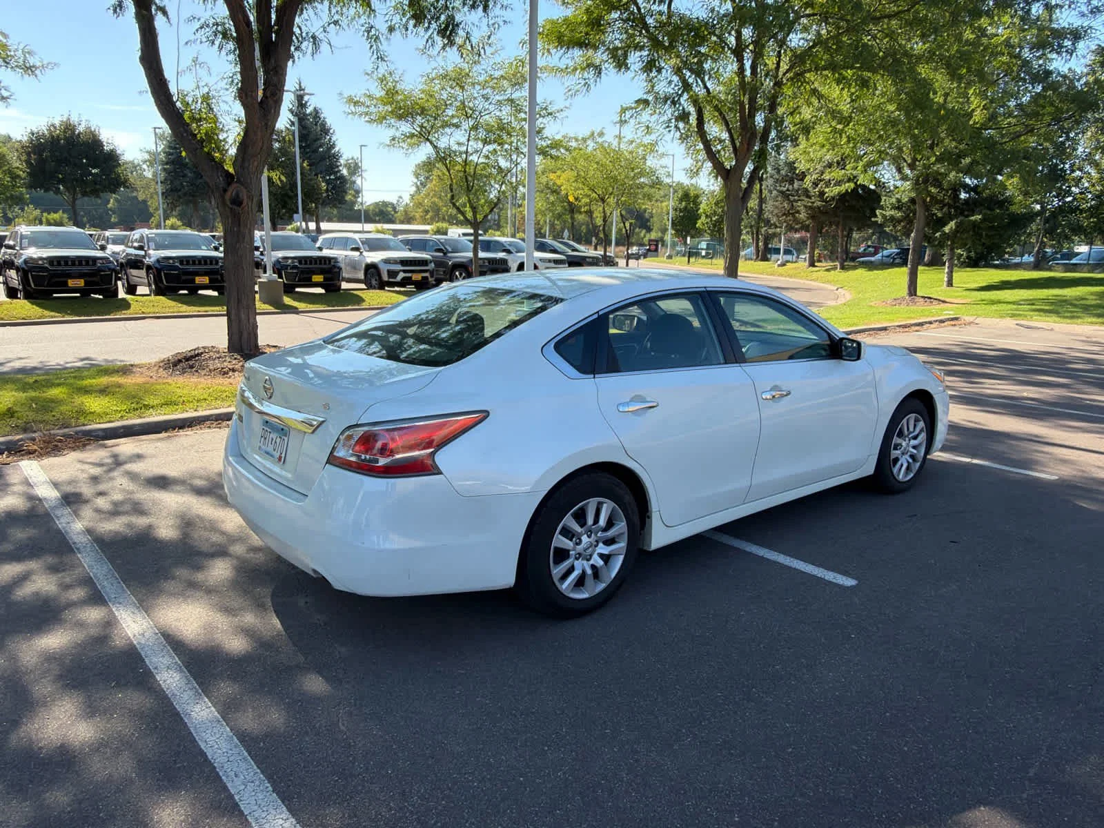 Used 2015 Nissan Altima S with VIN 1N4AL3AP3FN311111 for sale in Brooklyn Park, MN