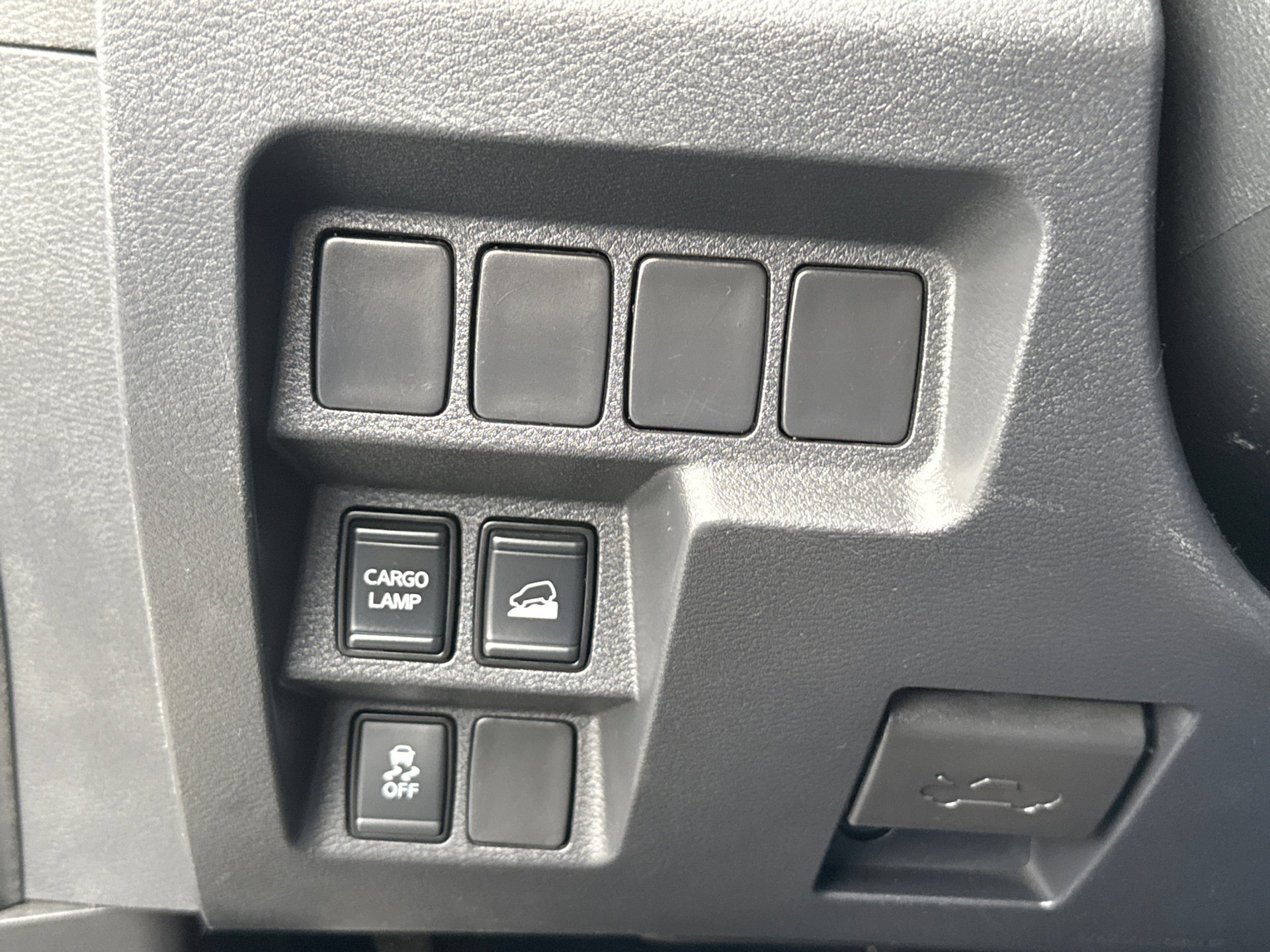 Used 2023 Glacier White Nissan SV image 24