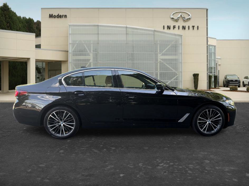 Used 2021 Black Sapphire Metallic BMW 540i image 4