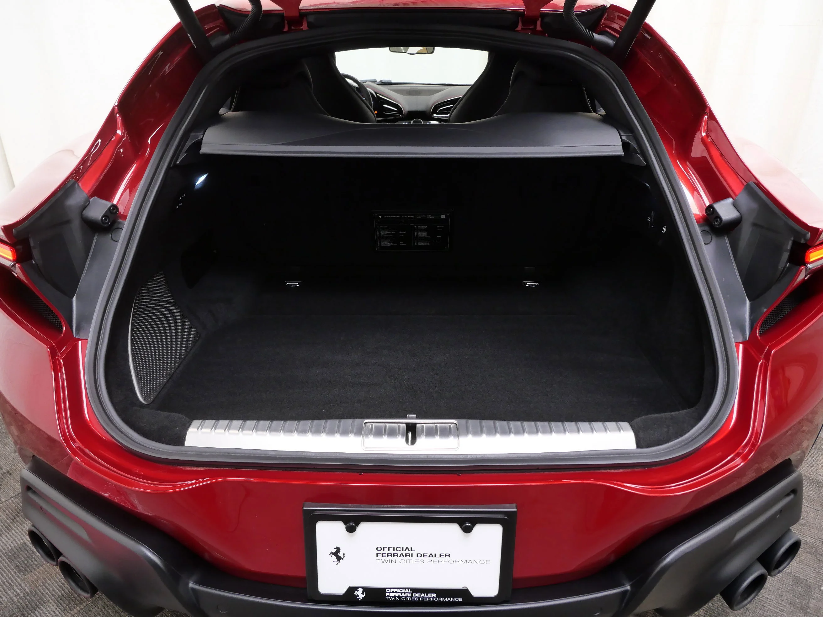 Used 2024 Rosso Portofino Ferrari  image 16