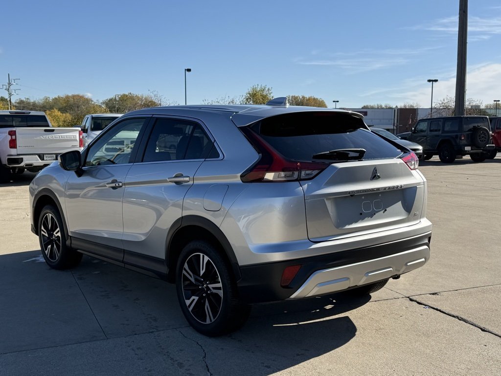2024 Mitsubishi Eclipse Cross SE photo 3