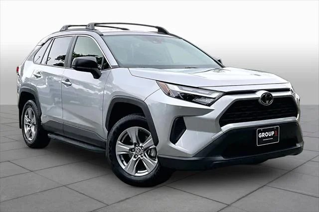 Certified Used 2025 SILVER SKY METALLIC Toyota  image 3