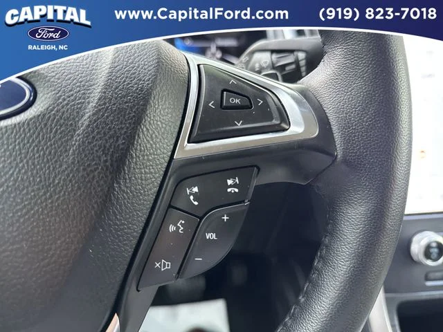 Used 2023 Green Ford SEL image 26