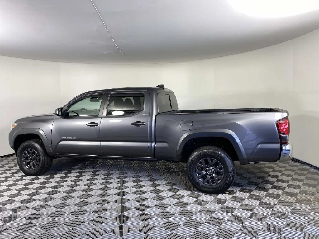 Used 2022 Magnetic Gray Metallic Toyota SR5 image 5
