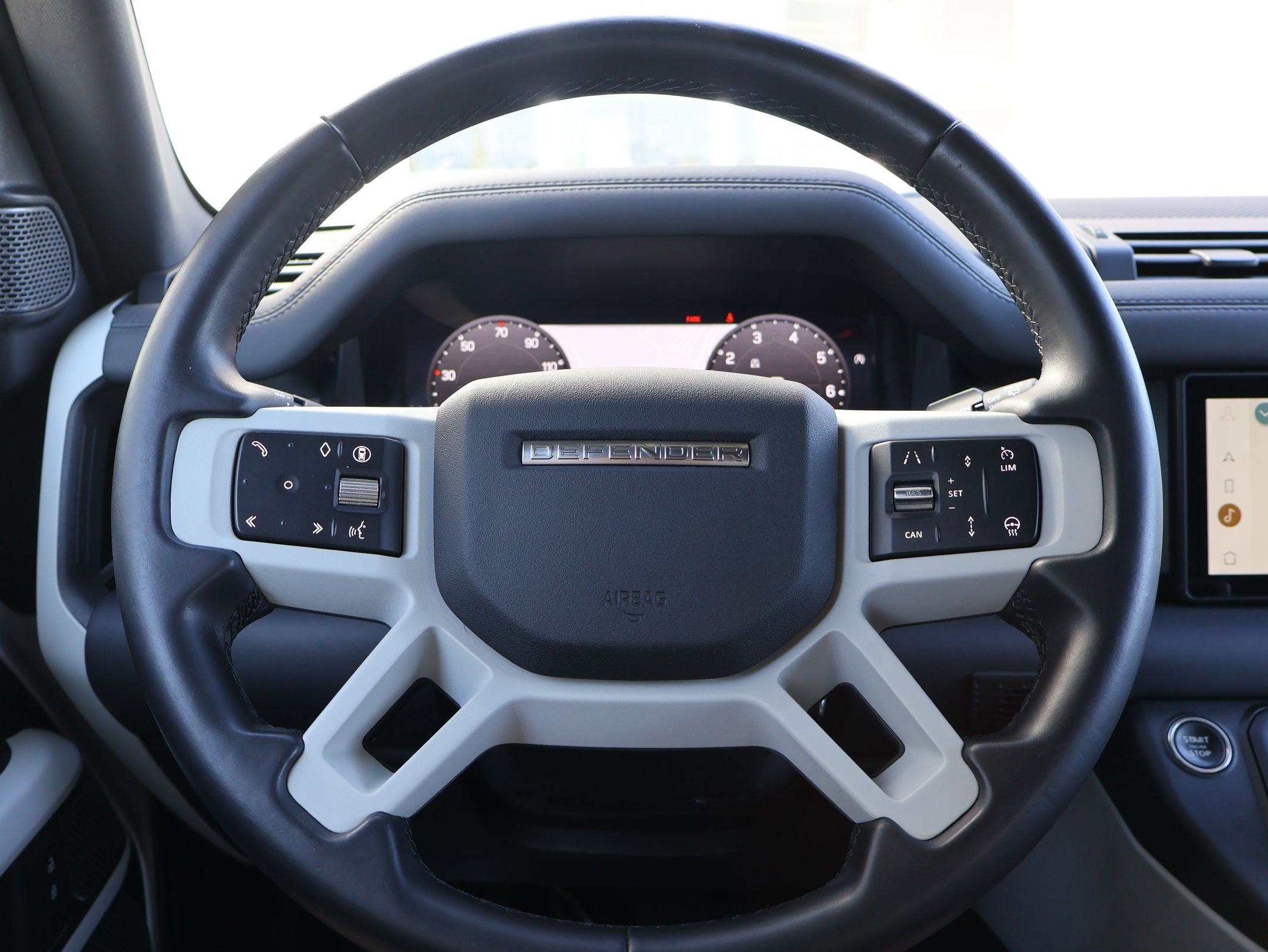 Used 2024 Fuji White Land Rover 110 P300 S image 16