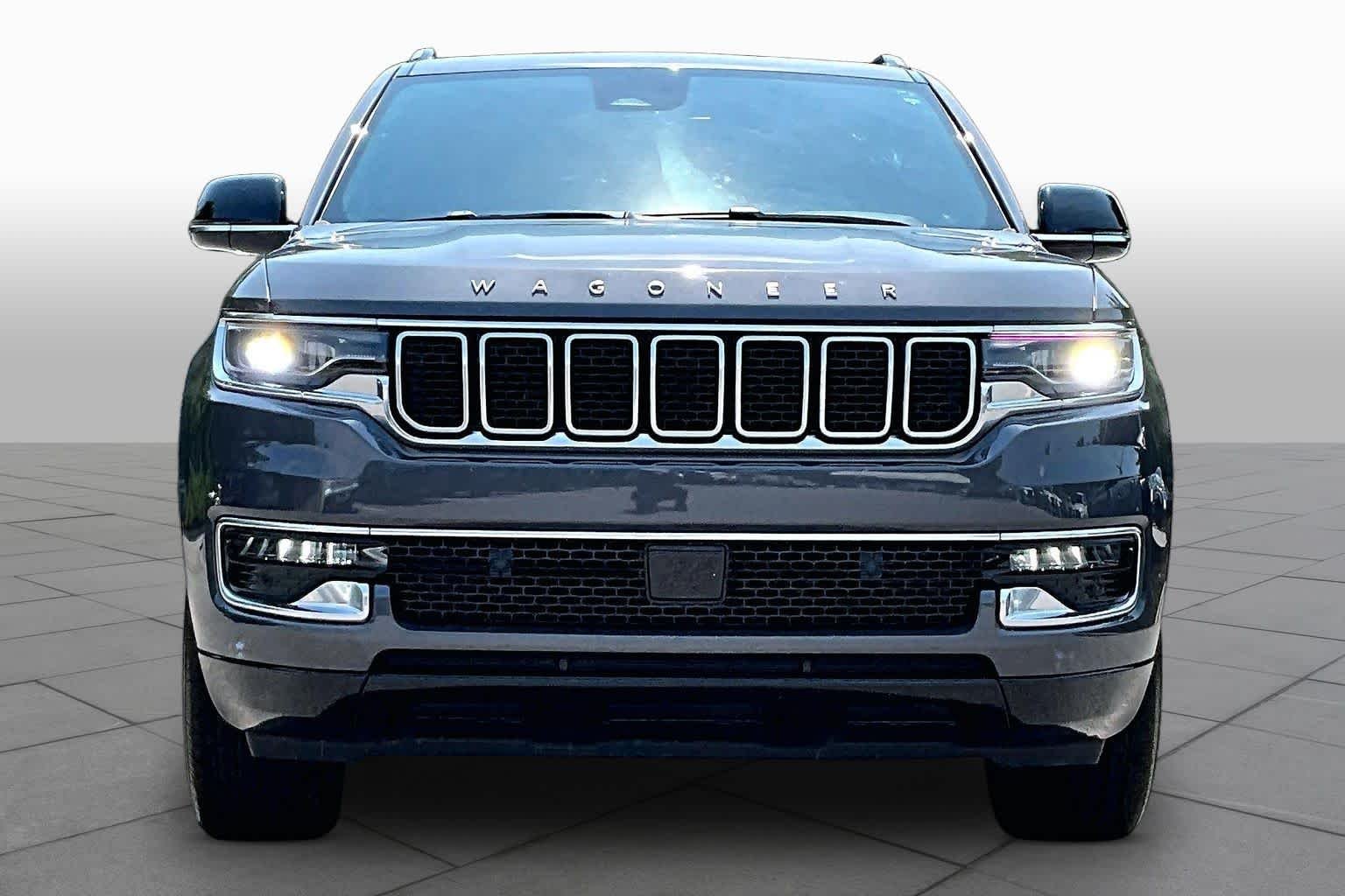 Used 2025 Baltic Gray Metallic Clearcoat Jeep  image 4