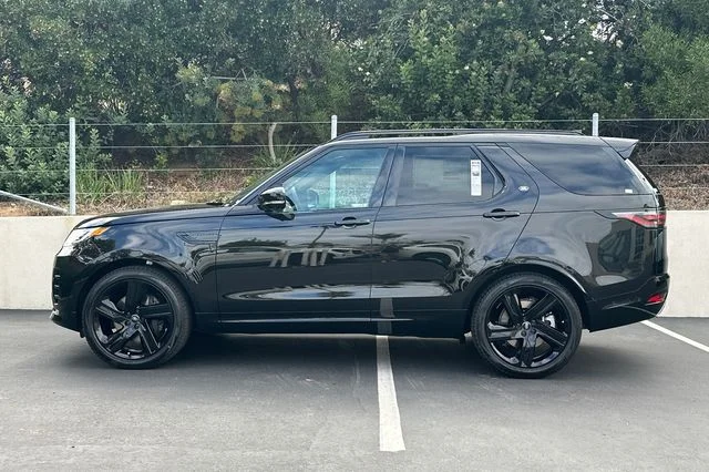 New 2026 Santorini Black Land Rover  image 2