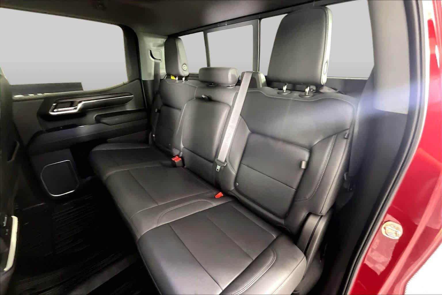 Used 2023 Volcanic Red Tintcoat GMC SLT image 18