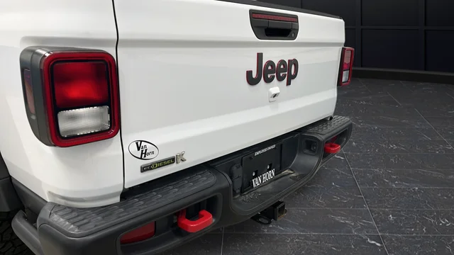 Used 2021 Bright White Clearcoat Jeep Rubicon image 33